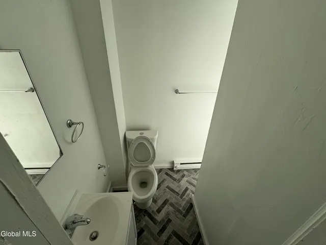 $1,400 | 663 2nd Avenue, Unit 2S, Troy, NY 12182