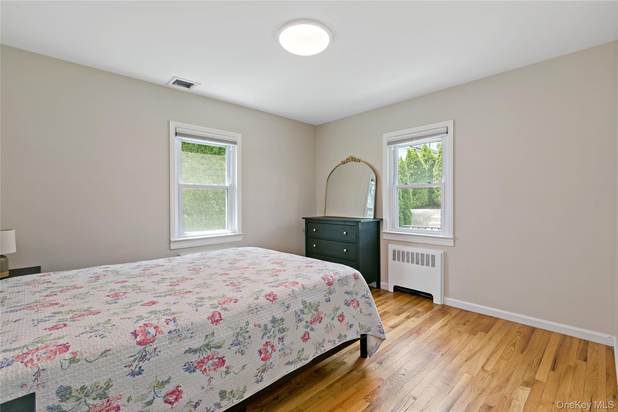 63 White Road Scarsdale, NY 10583 - Photo 8 of 22 First Level Bedroom