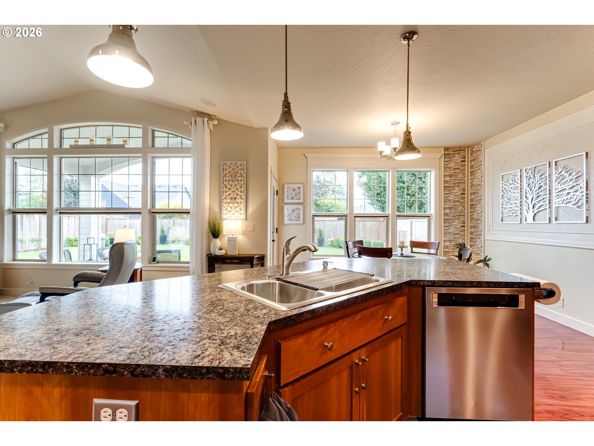 1016 Fieldcrest Avenue Junction City, OR 97448 - Photo 11 of 28 Kitchen