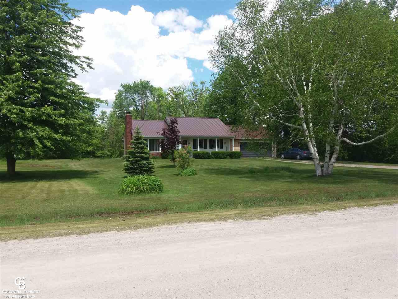 8390 Frith Road Columbus, MI 48063 - Photo 2 of 22 31321237-1.JPG