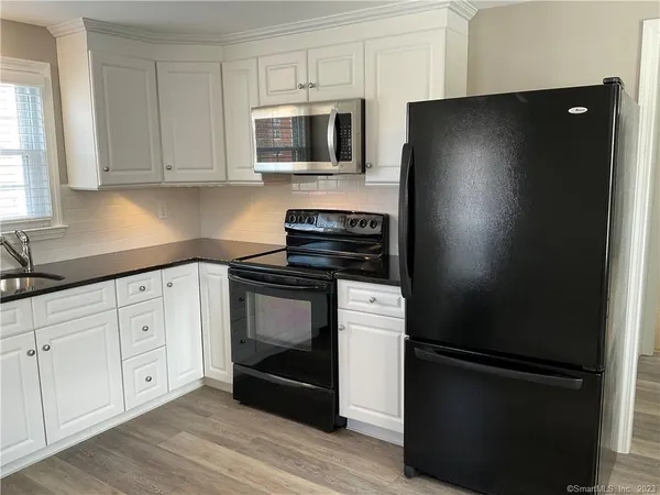 $1,800 | 61 South Main Street, Unit 2, Middletown, CT 06457