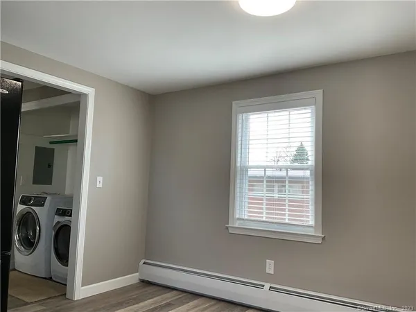 $1,800 | 61 South Main Street, Unit 2, Middletown, CT 06457