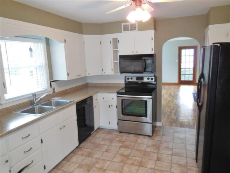 520 Graafschap Road Holland, MI 49423 - Photo 3 of 16 Additional Photo
