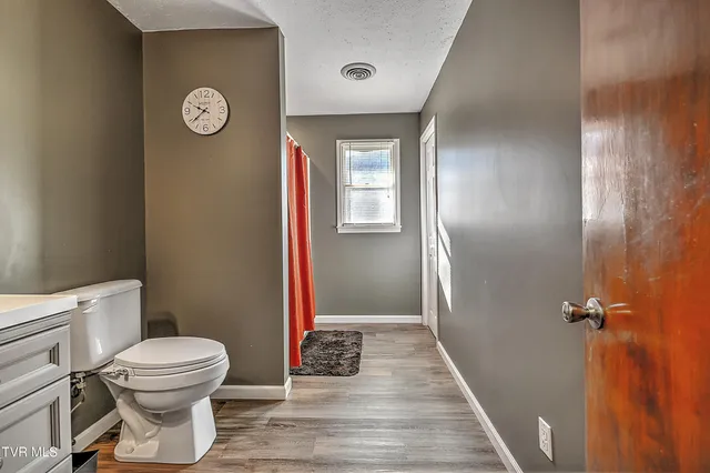 $500,000 | 9867 Middle Wallens Creek Road, Jonesville, VA 24263