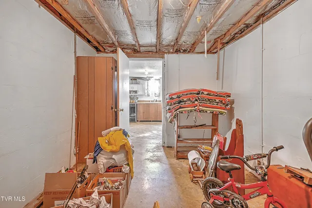 $500,000 | 9867 Middle Wallens Creek Road, Jonesville, VA 24263