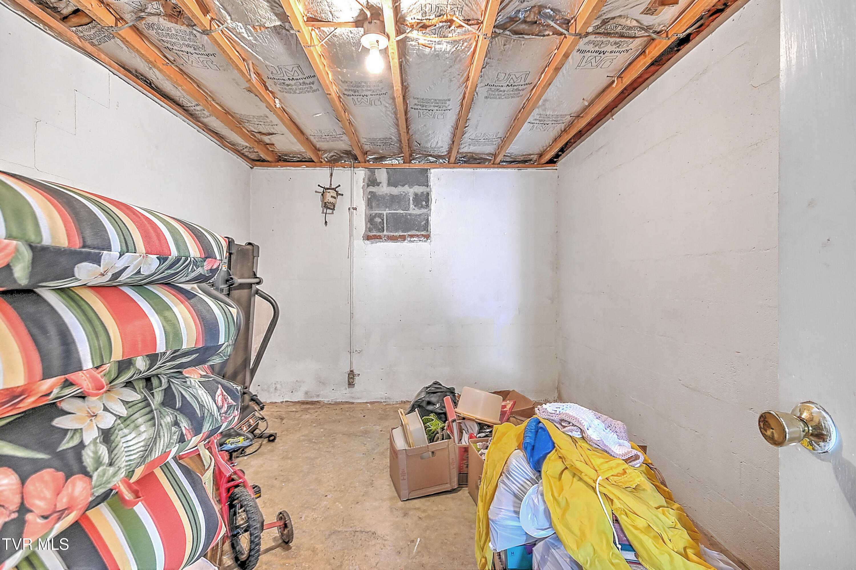 9867 Middle Wallens Creek Road Jonesville, VA 24263 - Photo 34 of 95 9867 Middle Wallns Creek JR-39