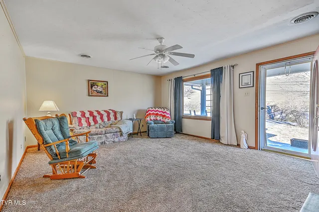 $500,000 | 9867 Middle Wallens Creek Road, Jonesville, VA 24263