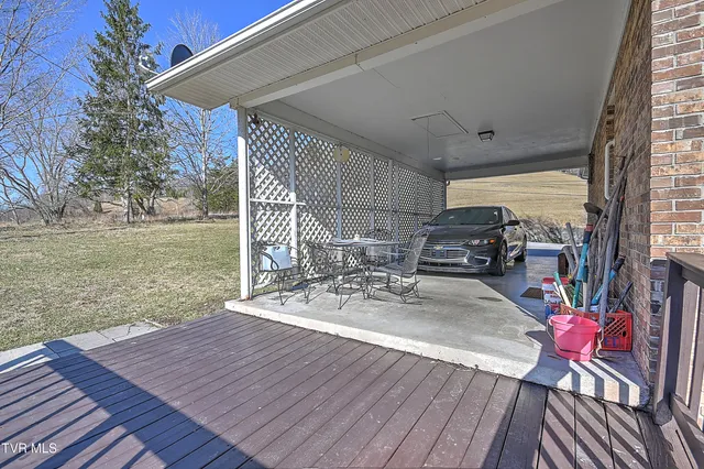 $500,000 | 9867 Middle Wallens Creek Road, Jonesville, VA 24263