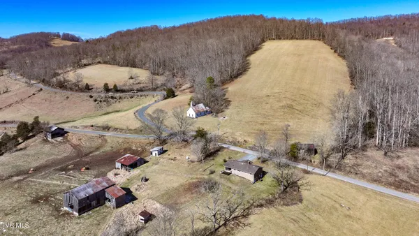 $500,000 | 9867 Middle Wallens Creek Road, Jonesville, VA 24263