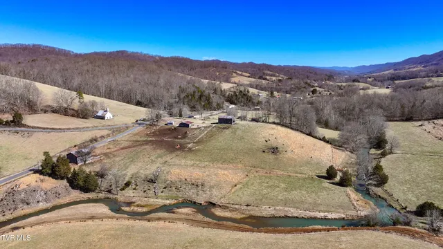 $500,000 | 9867 Middle Wallens Creek Road, Jonesville, VA 24263