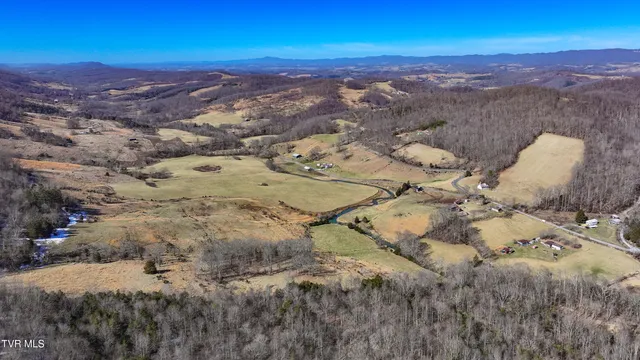 $500,000 | 9867 Middle Wallens Creek Road, Jonesville, VA 24263