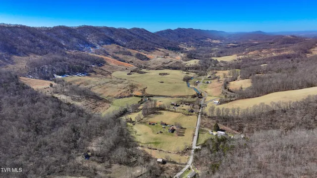 $500,000 | 9867 Middle Wallens Creek Road, Jonesville, VA 24263
