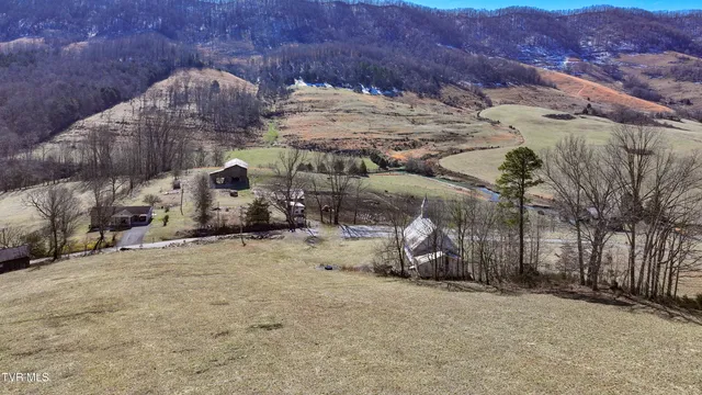 $500,000 | 9867 Middle Wallens Creek Road, Jonesville, VA 24263