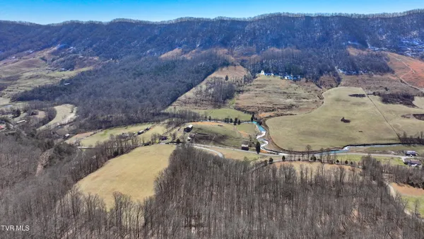 $500,000 | 9867 Middle Wallens Creek Road, Jonesville, VA 24263
