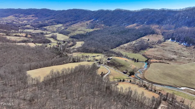 $500,000 | 9867 Middle Wallens Creek Road, Jonesville, VA 24263