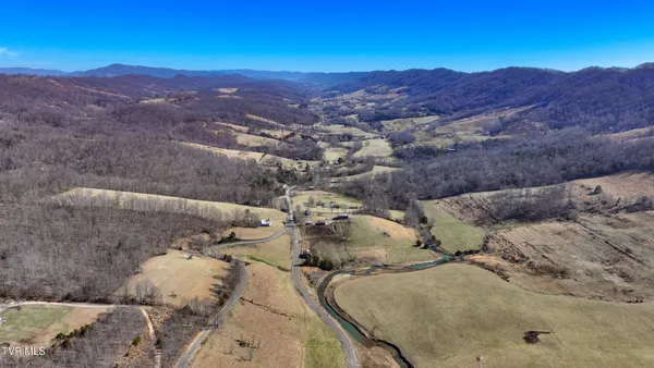 $500,000 | 9867 Middle Wallens Creek Road, Jonesville, VA 24263