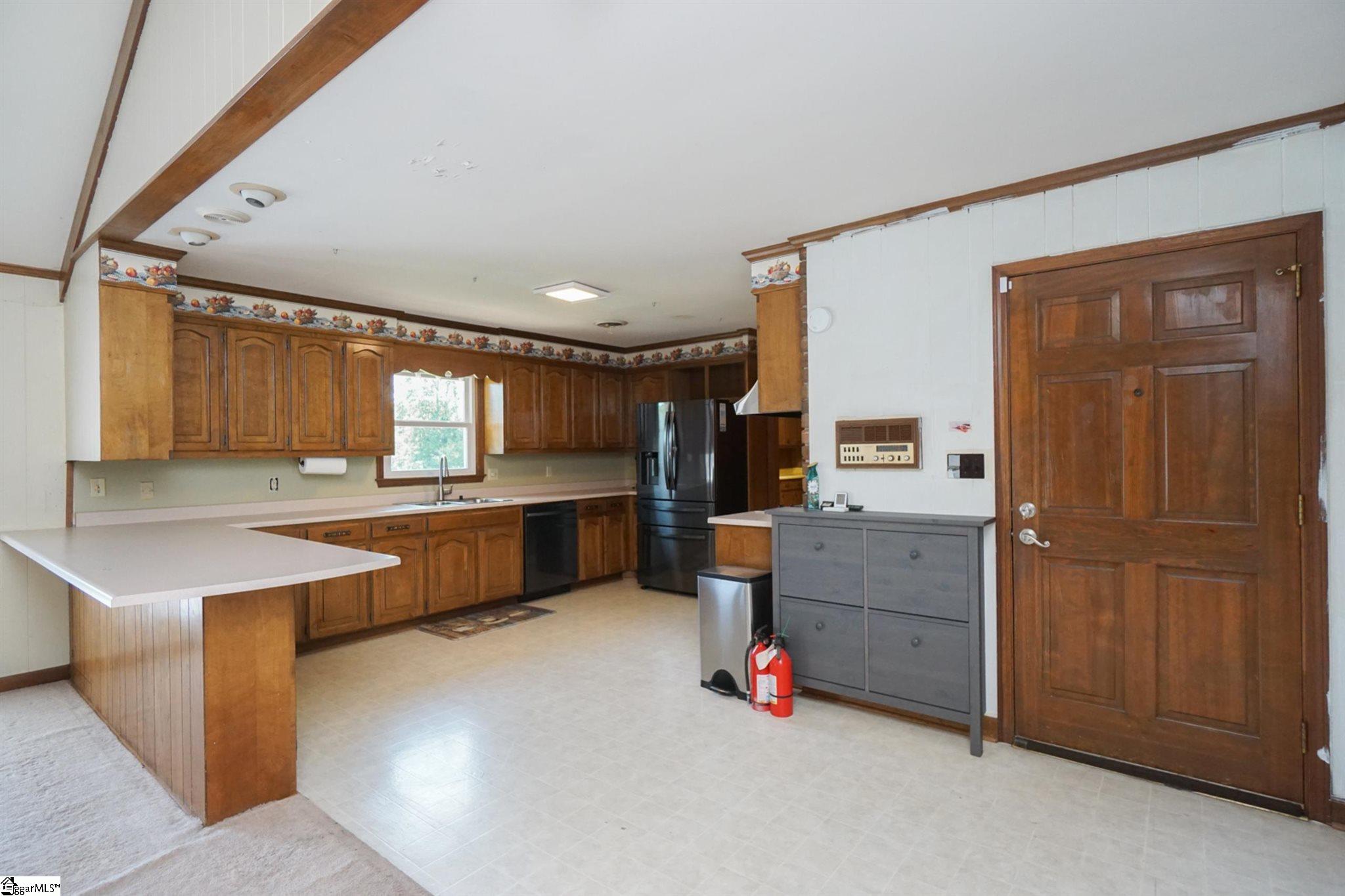 3230 Cannon Road Greer, SC 29651 - Photo 7 of 36