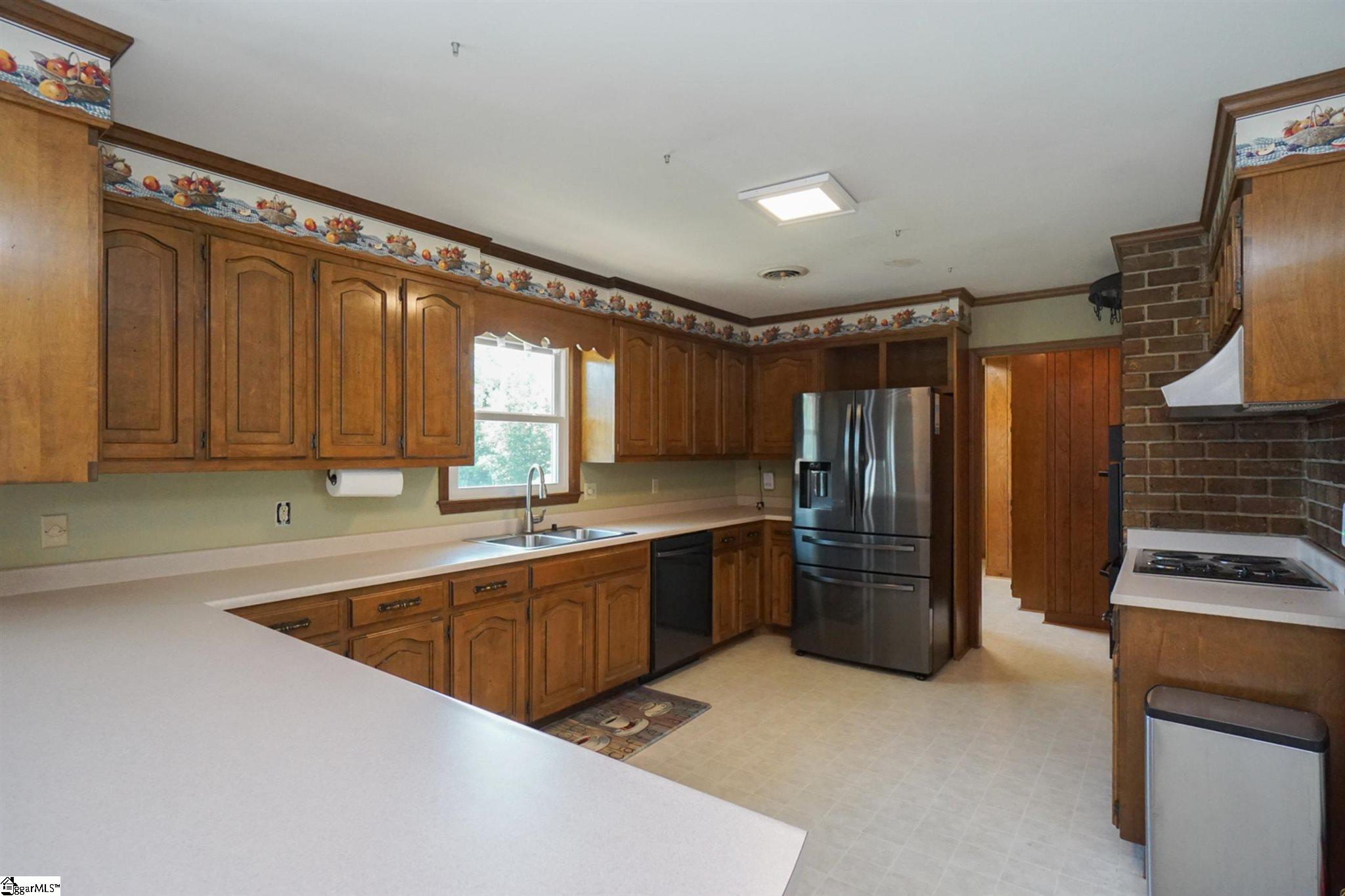 3230 Cannon Road Greer, SC 29651 - Photo 8 of 36