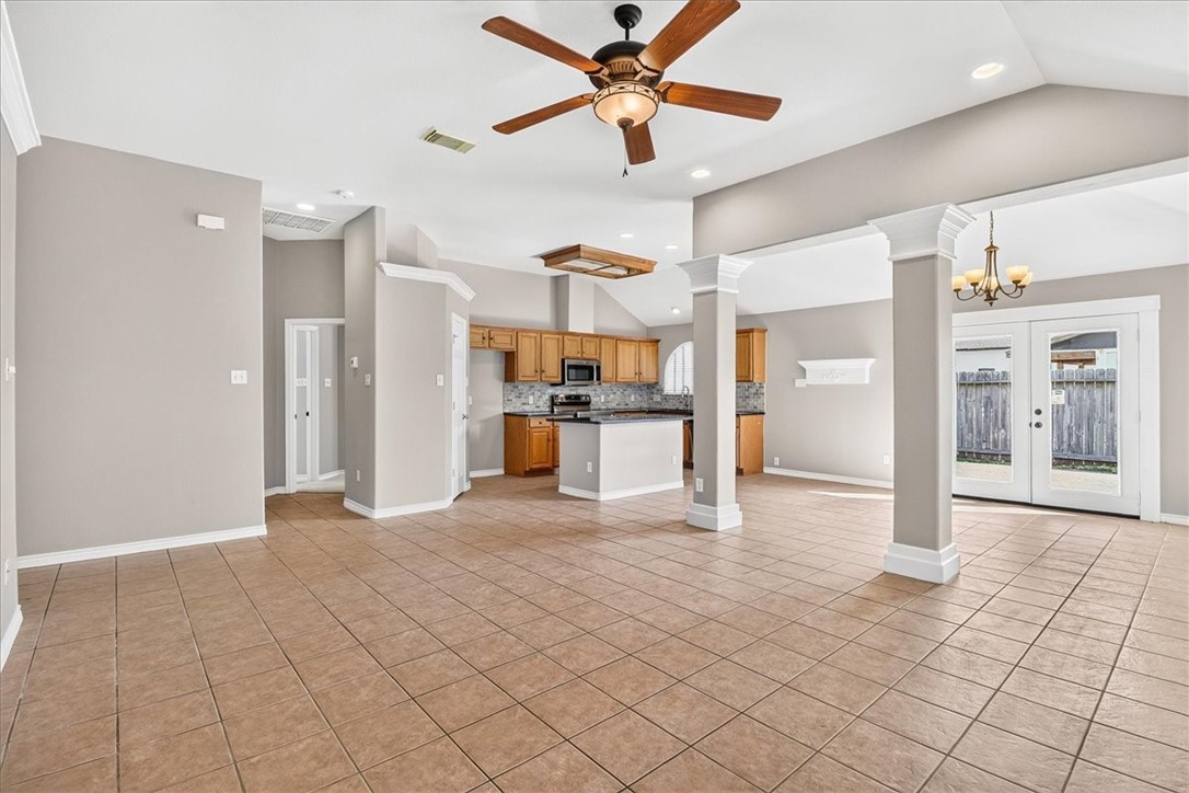 5114 Spring Brook Drive Corpus Christi, TX 78413 - Photo 6 of 37