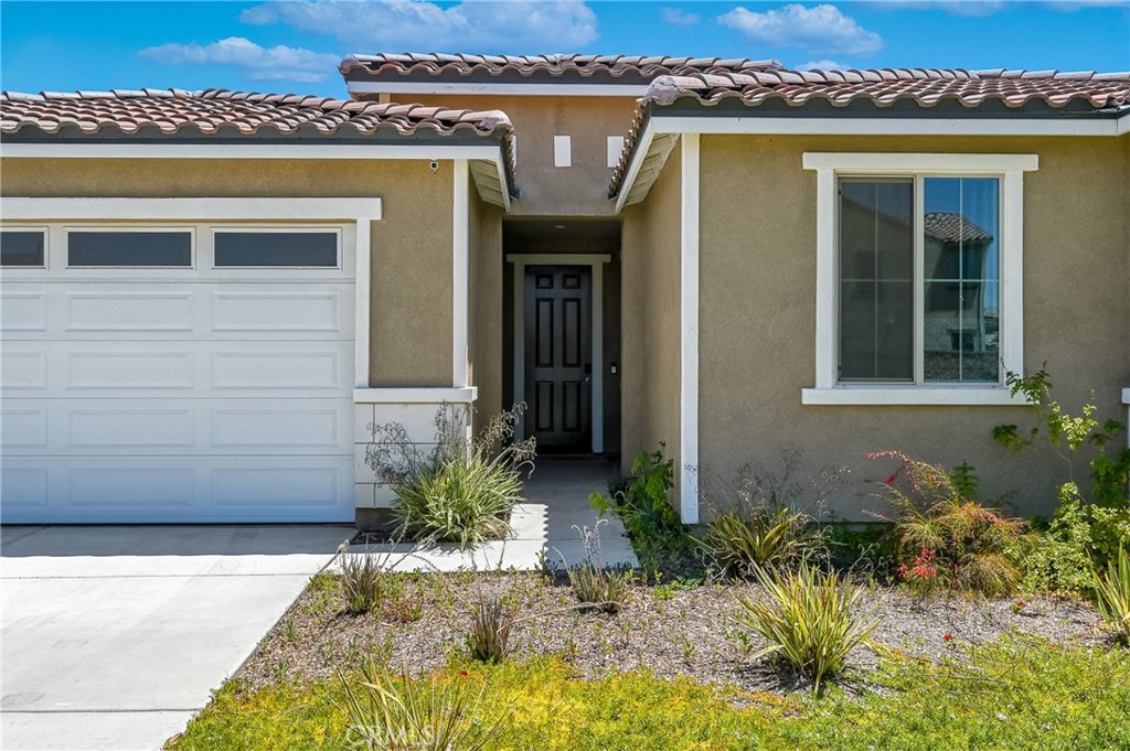 711 Ballesteros Street Perris, CA 92571 - Photo 15 of 39 Front 1