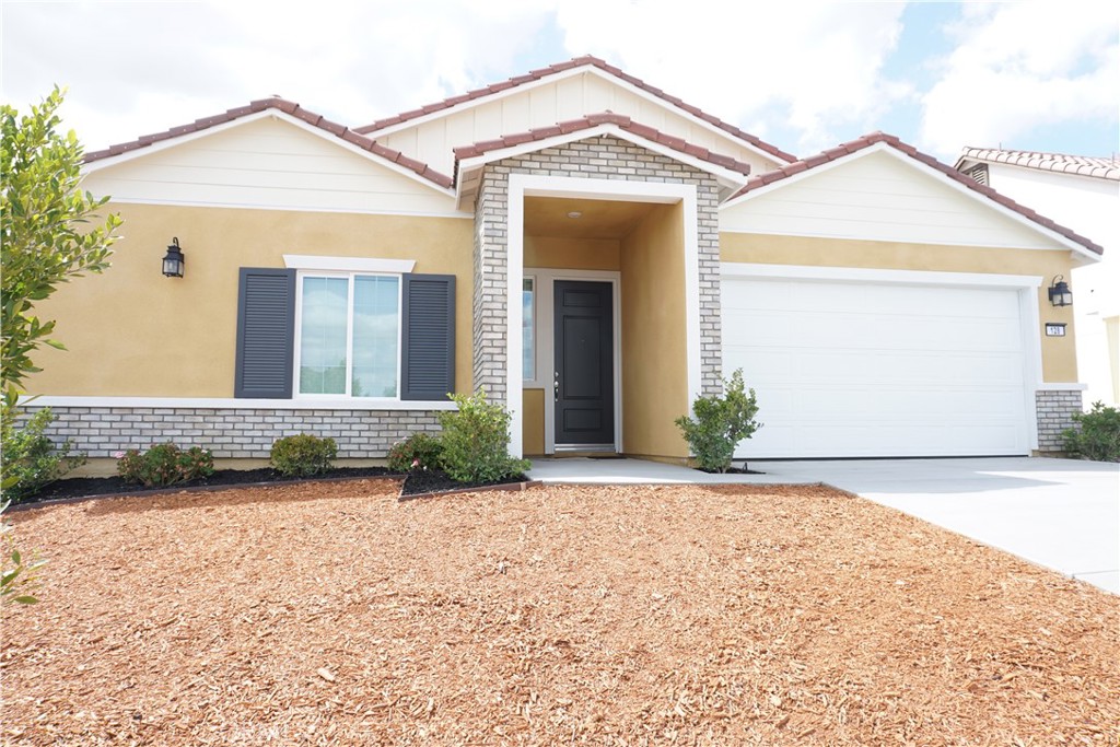128 Chumash Perris, CA 92570 - Photo 2 of 22 front view of a house