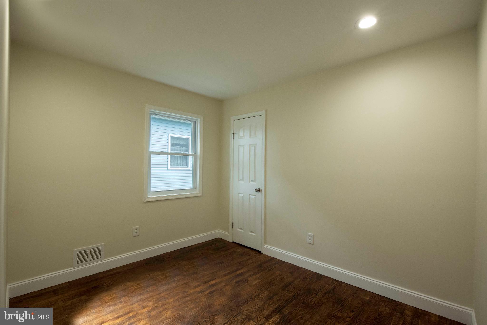 1808 Glenarm Road Edgewater, MD 21037 - Photo 15 of 29 an empty room with a window