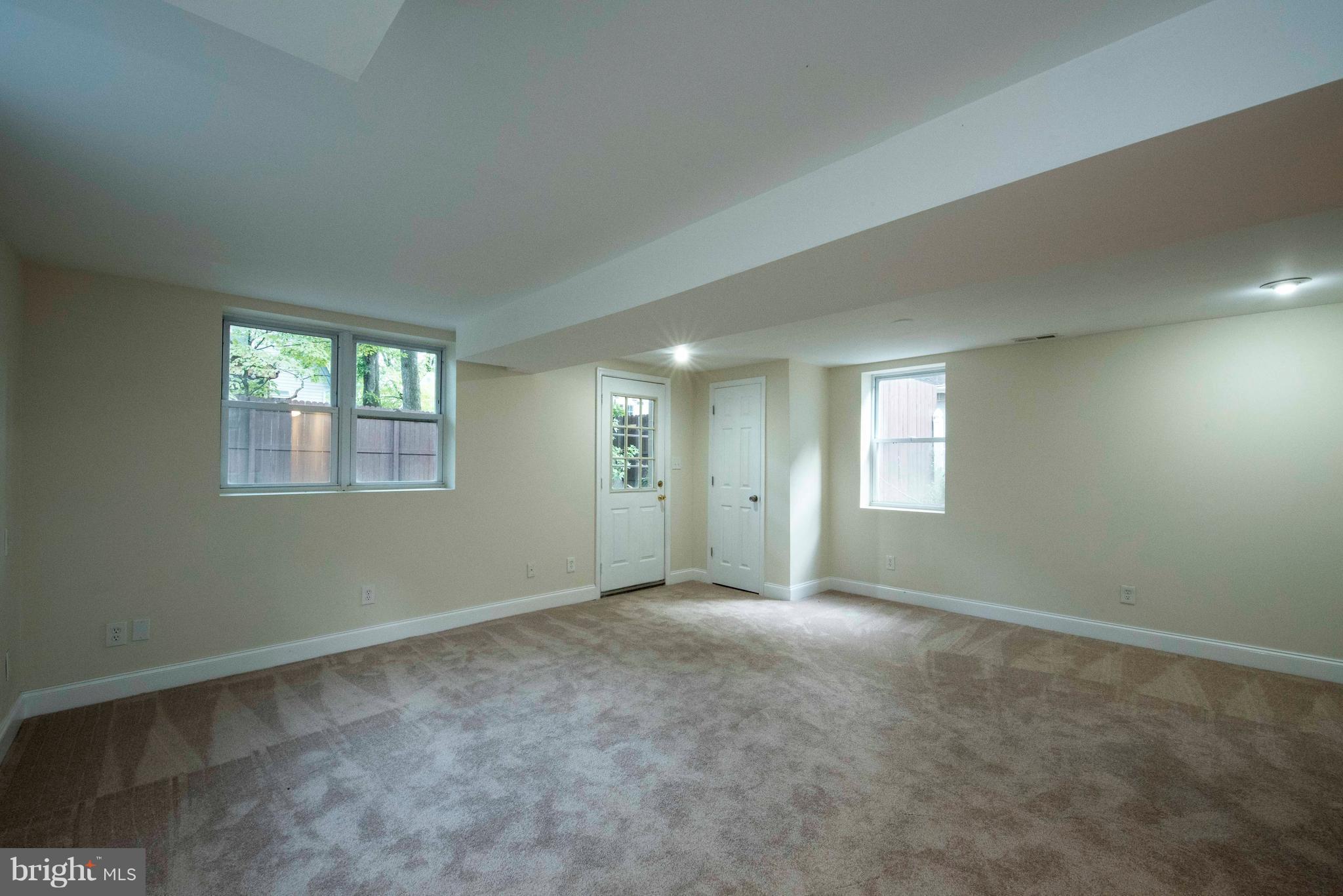 1808 Glenarm Road Edgewater, MD 21037 - Photo 20 of 29 an empty room with windows