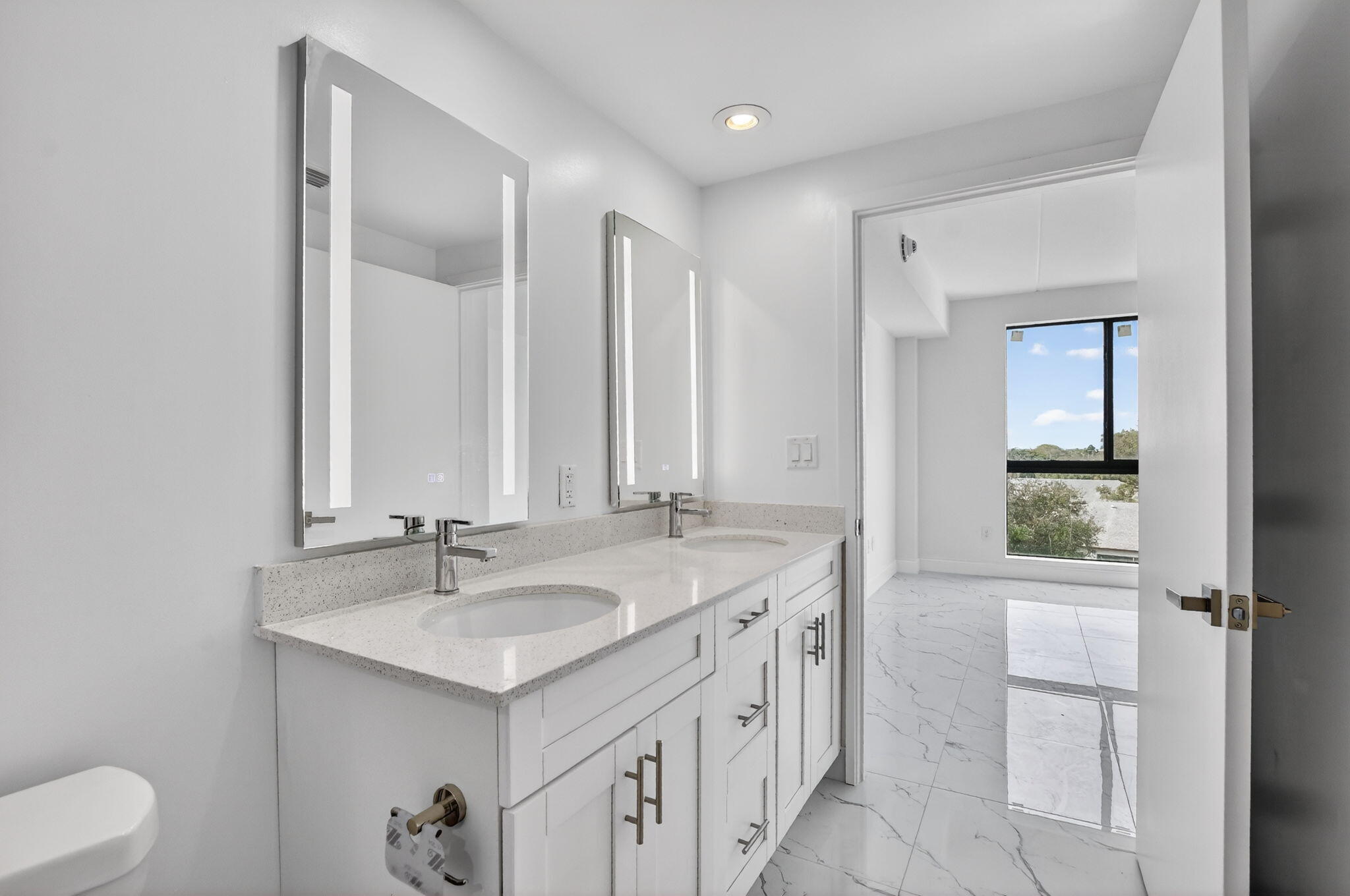 250 West Hidden Valley Boulevard, Unit 104 Boca Raton, FL 33487 - Photo 13 of 24 12