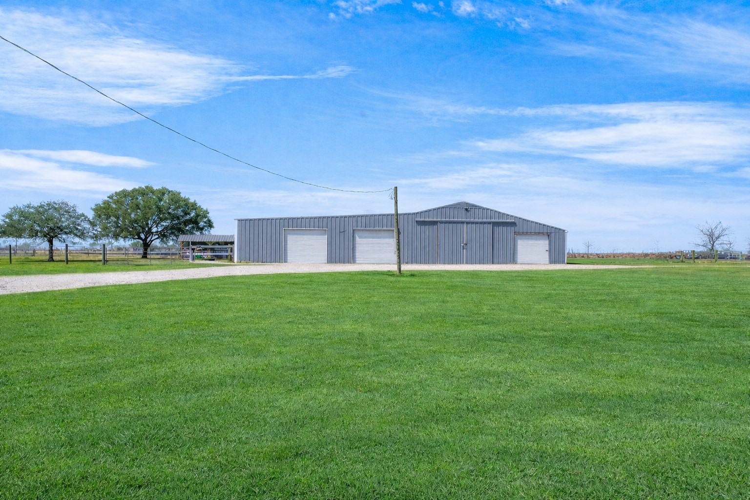 10550 Brinkmeyer Road Needville, TX 77461 - Photo 3 of 40