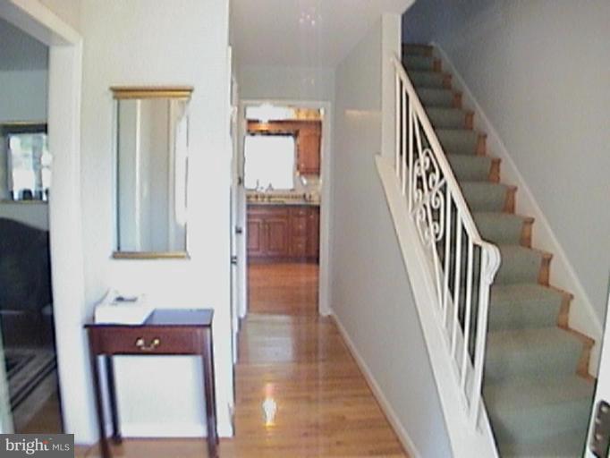 19620 Charline Manor Road Olney, MD 20832 - Photo 8 of 24 Entrance / Foyer
