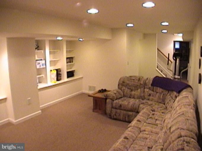19620 Charline Manor Road Olney, MD 20832 - Photo 10 of 24 Recreation Room