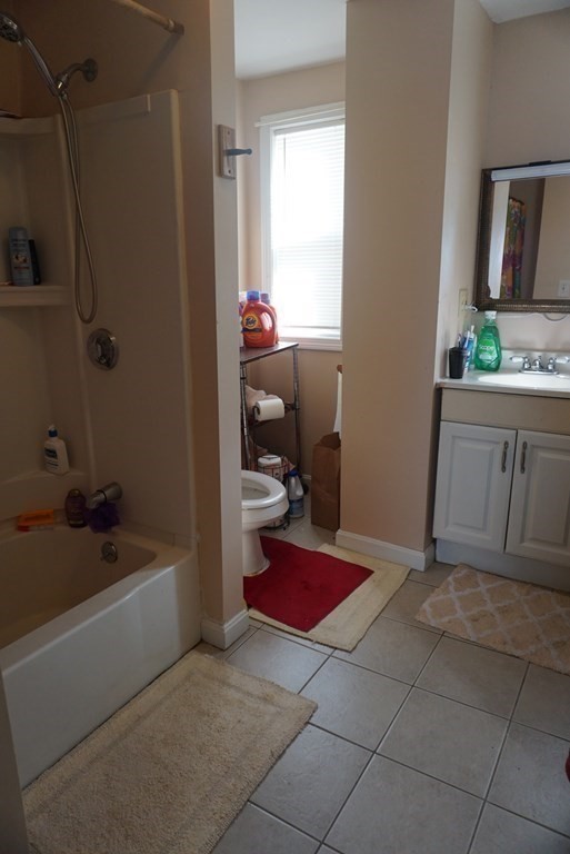 190 Cumberland Road Lowell, MA 01850 - Photo 10 of 17 Gallery Image 10