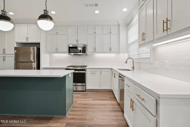 $375,000 | 213 Grayson Place, Unit LOT 7, Brandon, MS 39047