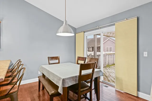 $304,900 | 1713 Hunters Ridge Court, Mahomet, IL 61853