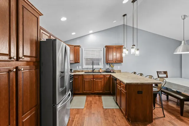 $304,900 | 1713 Hunters Ridge Court, Mahomet, IL 61853