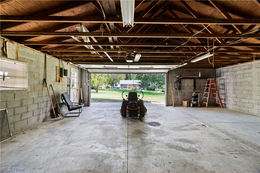 2860 Kendall Road Akron, OH 44321 - Photo 24 of 28