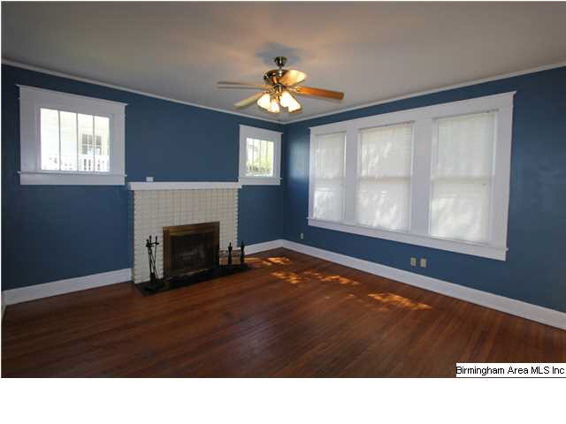 504 Goodwin Avenue Anniston, AL 36207 - Photo 2 of 27