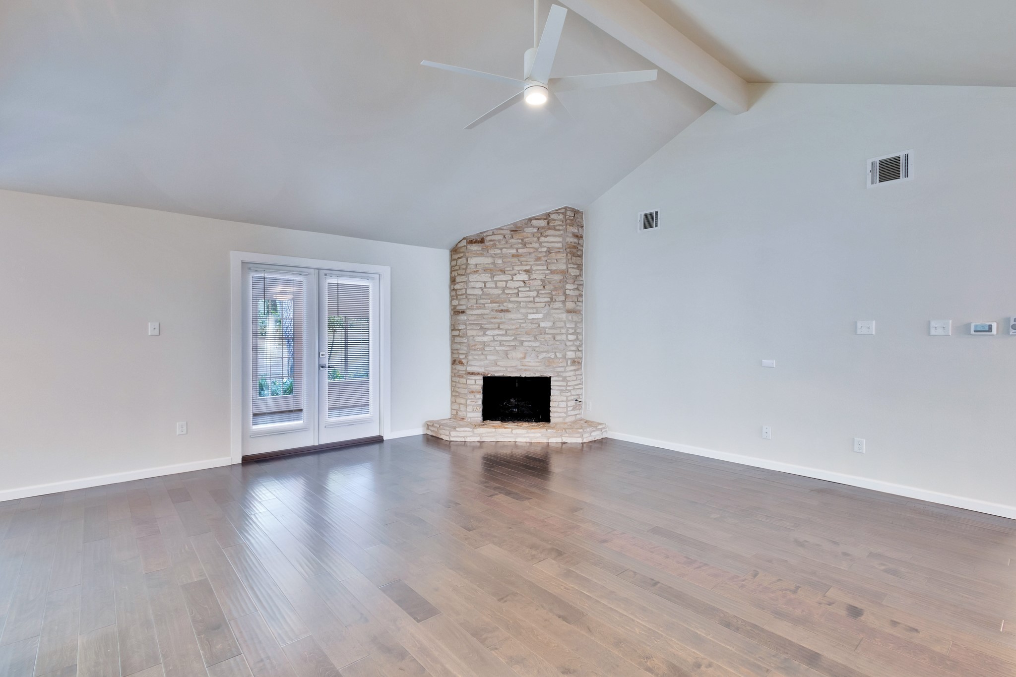 2815 Inridge Drive Austin, TX 78745 - Photo 13 of 36