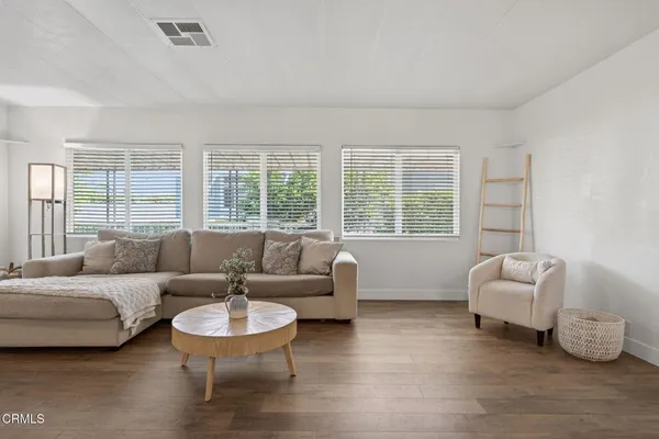 $290,000 | 226 Youmans Drive, Unit 226, Ventura, CA 93003
