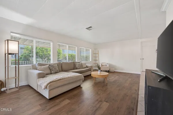 $290,000 | 226 Youmans Drive, Unit 226, Ventura, CA 93003