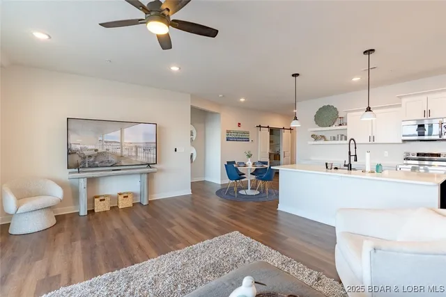 $399,000 | 104 Sierra Bay Drive, Unit 1A, Camdenton, MO 65020