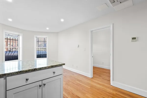 $3,000 | 754 Huntington Avenue, Unit 3, Boston, MA 02115