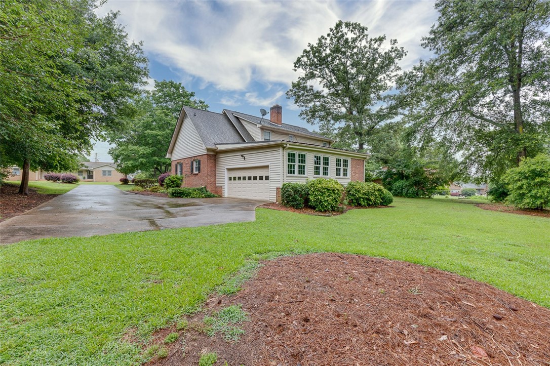 611 Regency Circle Anderson, SC 29625 - Photo 34 of 38