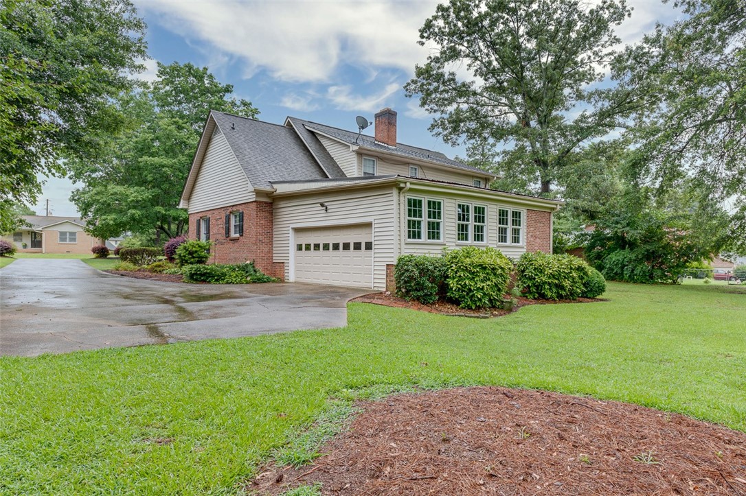 611 Regency Circle Anderson, SC 29625 - Photo 35 of 38