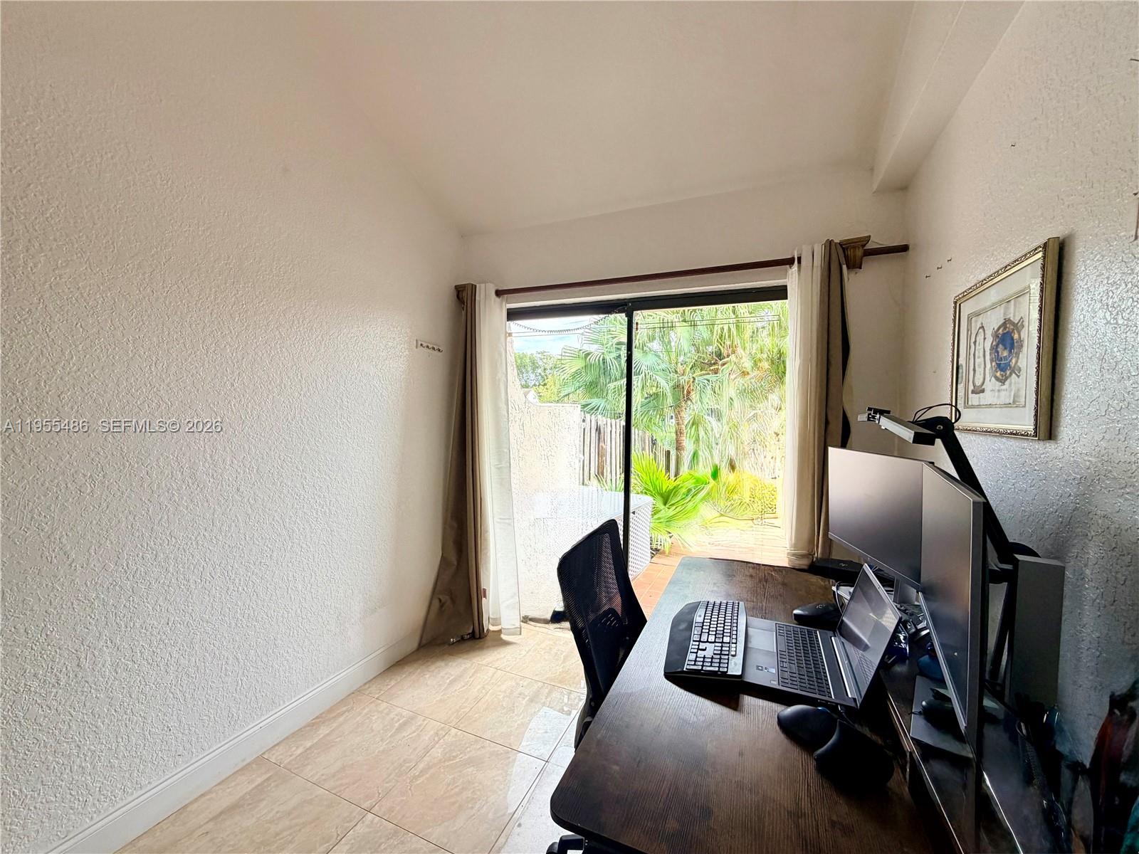 2865 Begonia Way Cooper City, FL 33026 - Photo 12 of 40