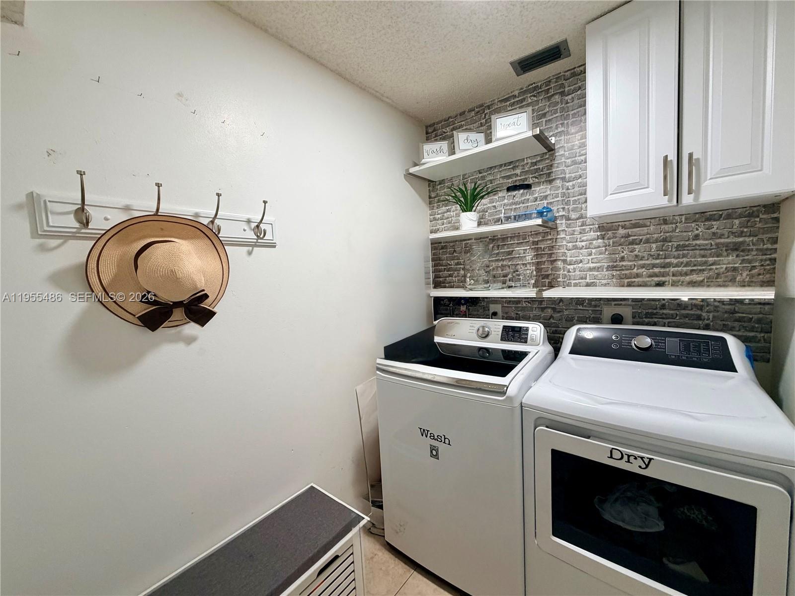 2865 Begonia Way Cooper City, FL 33026 - Photo 16 of 40