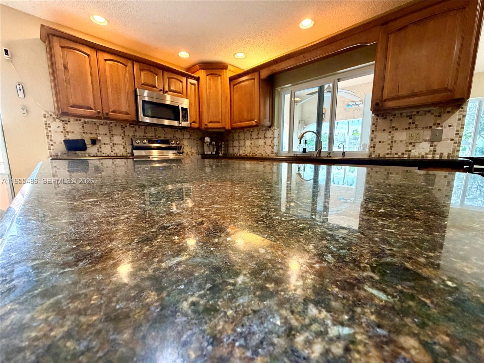 2865 Begonia Way Cooper City, FL 33026 - Photo 3 of 40