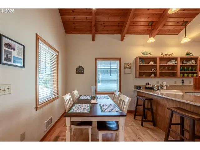 $459,999 | 1312 Village Loop, Bandon, OR 97411