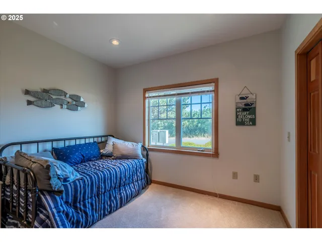 $459,999 | 1312 Village Loop, Bandon, OR 97411