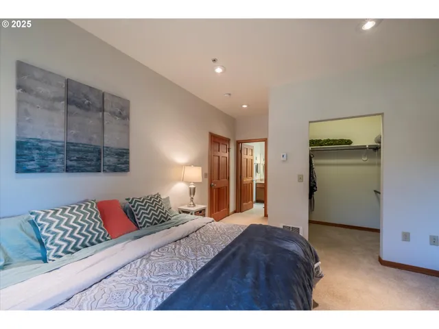 $459,999 | 1312 Village Loop, Bandon, OR 97411